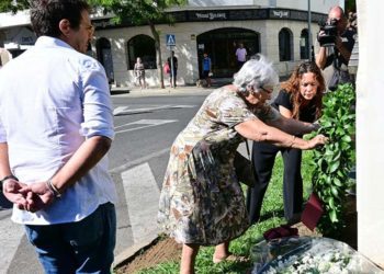 Un momento de la ofrenda floral / FOTO: Eulogio García
