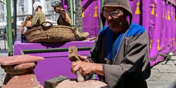 Uno de los talleres incluidos en el mercadillo / FOTO: Eulogio García