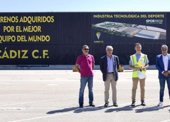 Mata liderando la visita a los suelos de Delphi semanas atrás / FOTO: Cádiz CF
