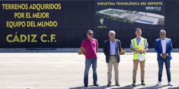 Mata liderando la visita a los suelos de Delphi semanas atrás / FOTO: Cádiz CF