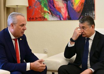 Socialista y popular, frente a frente / FOTO: Eulogio García