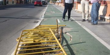 AxSí denunciaba esta misma semana socavones en la Bazán / FOTO: AxSí