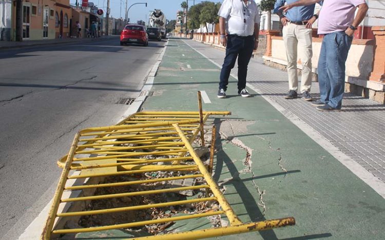 AxSí denunciaba esta misma semana socavones en la Bazán / FOTO: AxSí