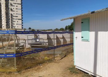 Uno de los módulos provisionales amenazado por las obras / FOTO: Podemos