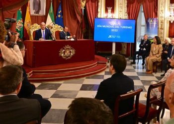 Un momento del acto en el Salón Regio / FOTO: Eulogio García