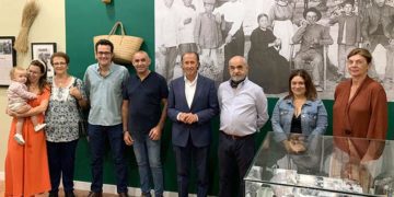 Posado en la inauguración de la exposición / FOTO: Ayto.