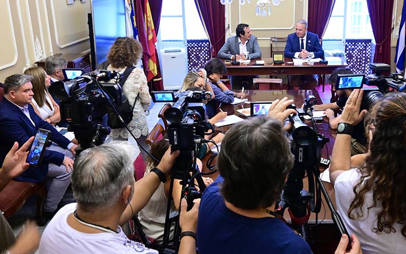 Valcárcel une a dos instituciones con “feeling muy especial”; Ayuntamiento y Diputación exigen a la Junta 50 millones para el proyecto