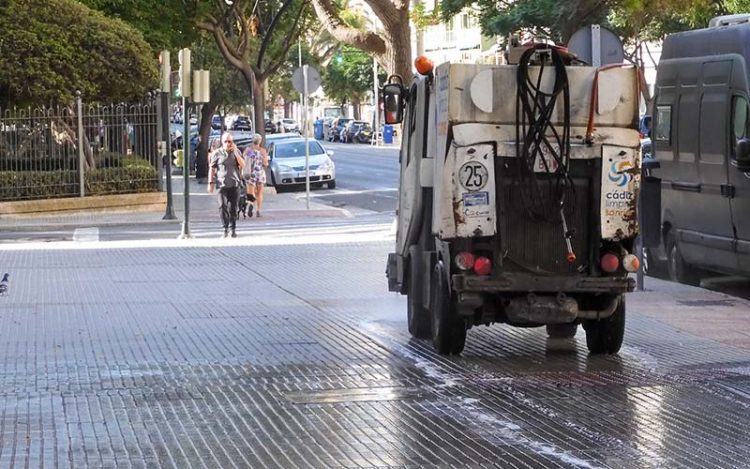 Una de las máquinas obsoletas todavía en servicio / FOTO: Eulogio García