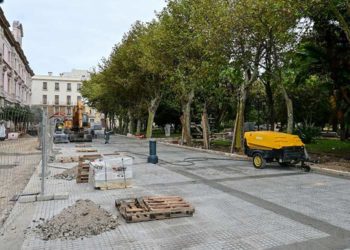 Avanza la obra de peatonalización de la plaza de España / FOTO: Eulogio García