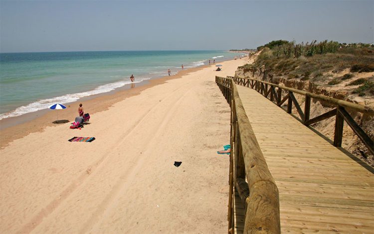 Una de las playas idílicas del litoral roteño / FOTO: Ayto.