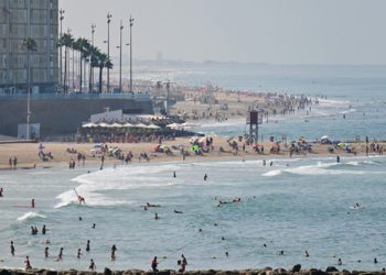Una jornada de agosto en las playas de la capital / FOTO: Eulogio García