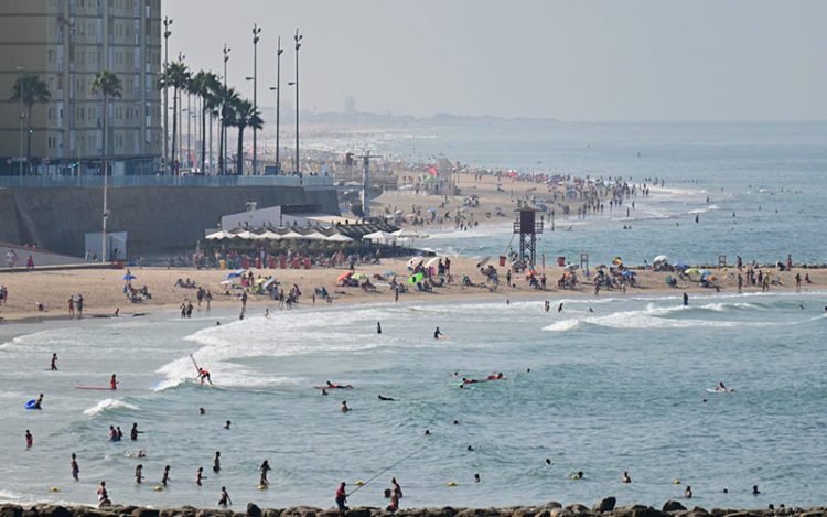 Una jornada de agosto en las playas de la capital / FOTO: Eulogio García