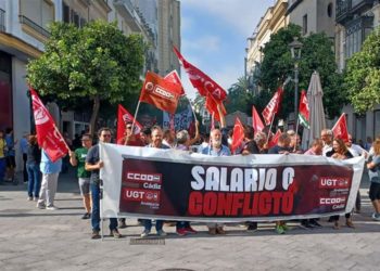 Cabecera de la marcha que ha recorrido el centro / FOTO: CCOO