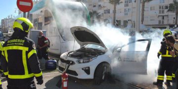 El simulado impacto entre tranvía y coche / FOTO: DBC