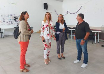 Revisando las instalaciones del centro ubicado en la Bazán / FOTO: Ayto.