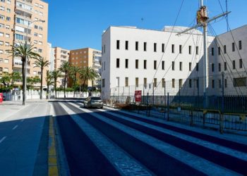 La antigua Escuela, a su suerte desde hace años / FOTO: Eulogio García