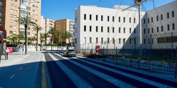 La antigua Escuela, a su suerte desde hace años / FOTO: Eulogio García
