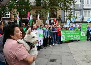 Un momento de la concentración gaditana / FOTO: Eulogio García