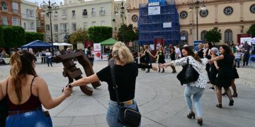 Participando en una de las actividades de la mañana / FOTO: Eulogio García