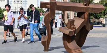 Una de las esculturas de Grediaga / FOTO: Eulogio García