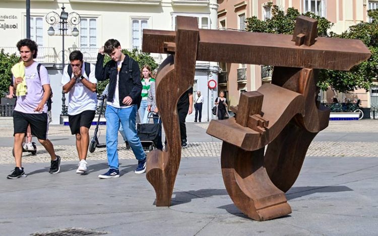 Una de las esculturas de Grediaga / FOTO: Eulogio García