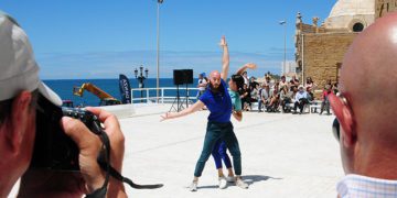 Una propuesta del festival Cádiz en Danza, en Entrecatedrales / FOTO: Eulogio García