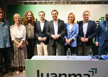 Uno de los posados con los nuevos cargos / FOTO: PP