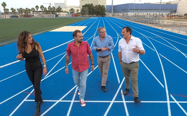 Conociendo el resultado de los trabajos en la pista / FOTO: Ayto.