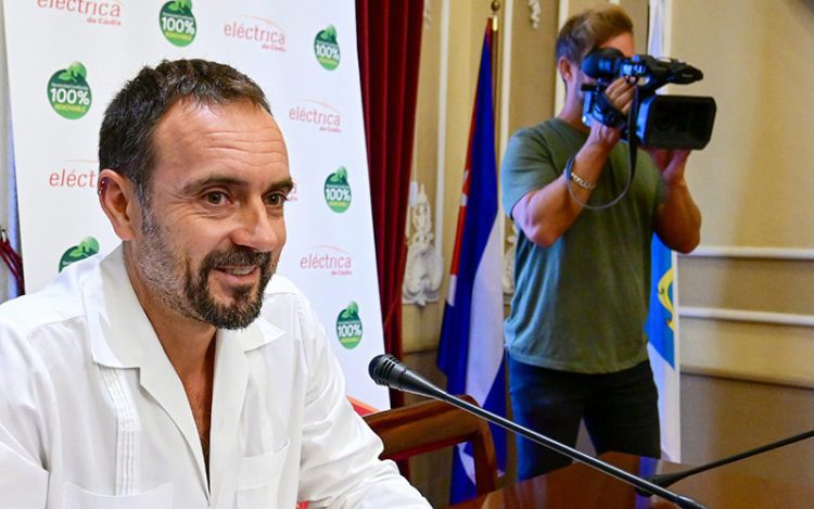 Páez momentos antes de su rueda de prensa / FOTO: Eulogio García