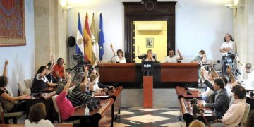 Todos los concejales votando a favor / FOTO: Ayto.