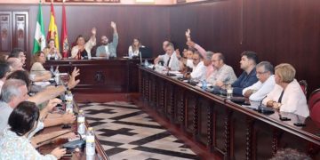 Los cuatro concejales andalucista sin apoyar las cuentas / FOTO: Ayto.