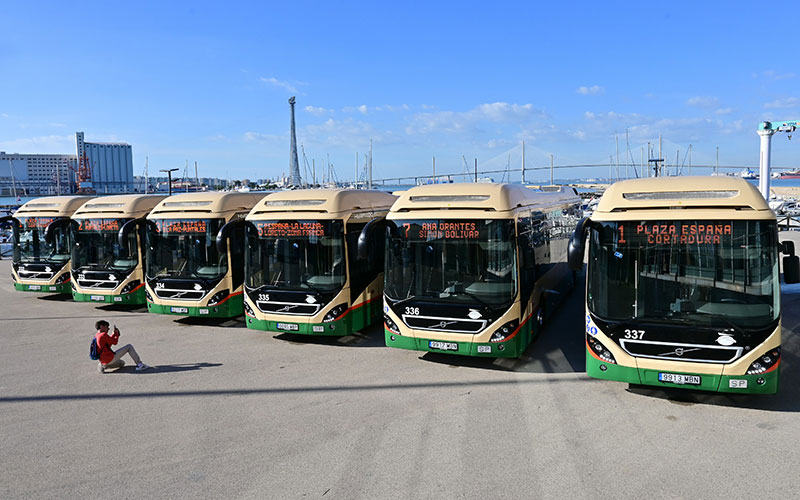 Cádiz estrena sus primeros autobuses híbridos