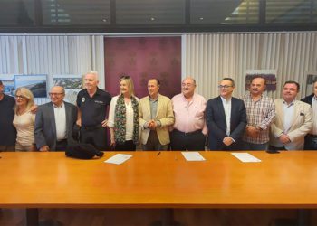 Posado tras la firma del convenio / FOTO: Ayto.
