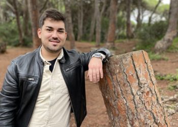 Fernández entre pinos / FOTO: AxSí