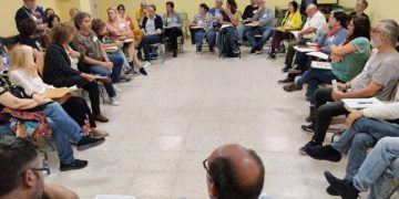 Un momento de la asamblea en el Columela / FOTO: Ganar Cádiz