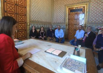 La alcaldesa llama a los elegidos ante miembros de la Asociación de Reyes Magos / FOTO: Ayto.