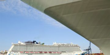 Varios cruceros atracados en Cádiz esta semana / FOTO: APBC
