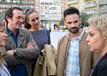 David de la Cruz junto al alcalde y concejales este 25-N  / FOTO: Eulogio García
