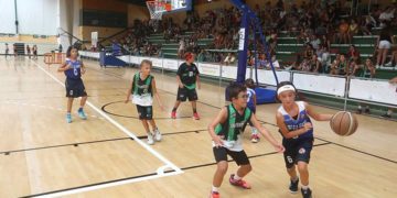 Partido de baloncesto en el pabellón del Parque / FOTO: Ayto.