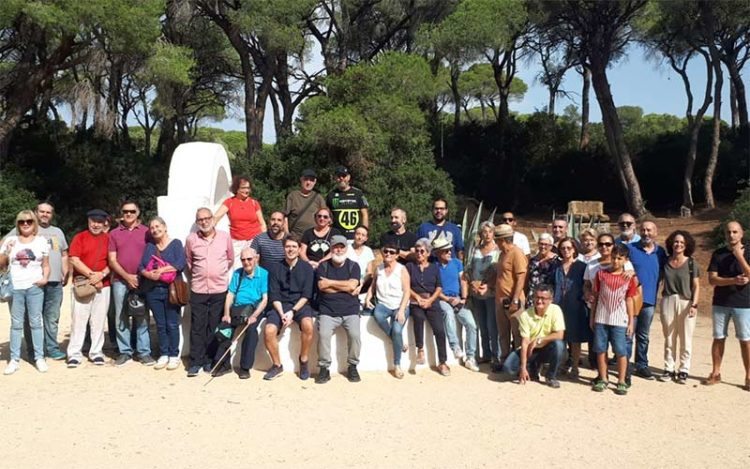 Foto de familia de los asistentes al encuentro / FOTO: cedida