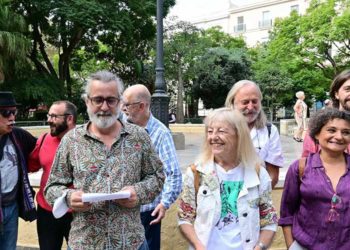 Ofreciendo detalles del proceso en una comparecencia en la plaza Mina / FOTO: Eulogio García