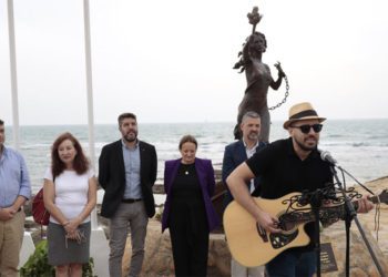 Música y poesía durante el acto / FOTO: Ayto.