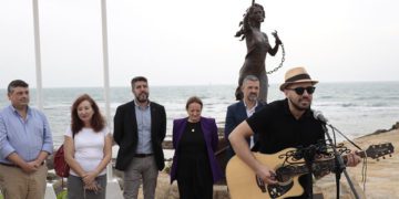 Música y poesía durante el acto / FOTO: Ayto.