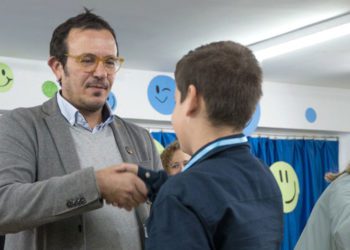 El alcalde regresaba estos días al cole, al Fermín Salvochea / FOTO: Eulogio García