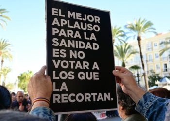 Pancarta en una concentración de apoyo a la sanidad pública / FOTO: Eulogio García