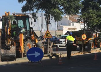 Los trabajos han comenzado por la mediana de la vía / FOTO: Ayto.