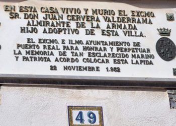 Detalle de la placa que honra a Juan Cervera / FOTO: cedida