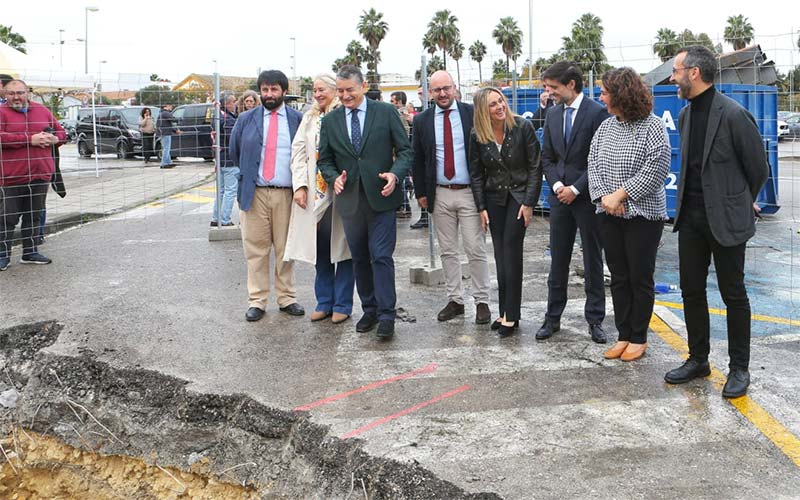 Primera piedra de la estación de autobuses de El Puerto, y el deseo de que esté lista en verano