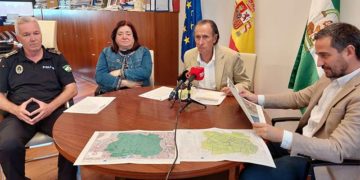 Anunciando la adjudicación del contrato / FOTO: Ayto.