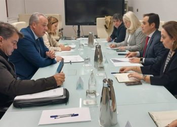 Un momento de la tensa reunión en la consejería / FOTO: Junta